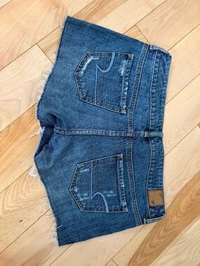 8 American Eagle Distressed Raw Hem Denim Shortie Shorts